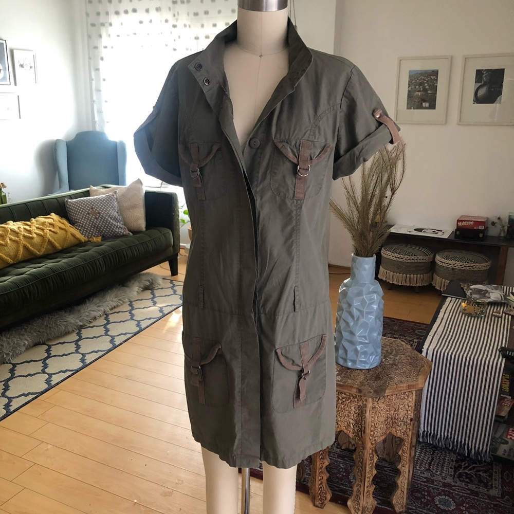 Surplus Dress - Picture 8 of 9
